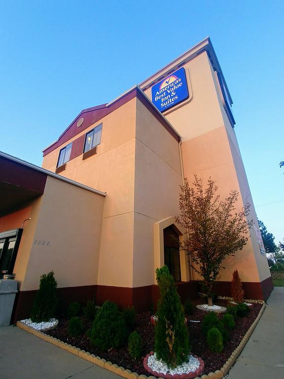 Americas Best Value Inn And Suites Lee'S Summit-Kansas City Eksteriør bilde