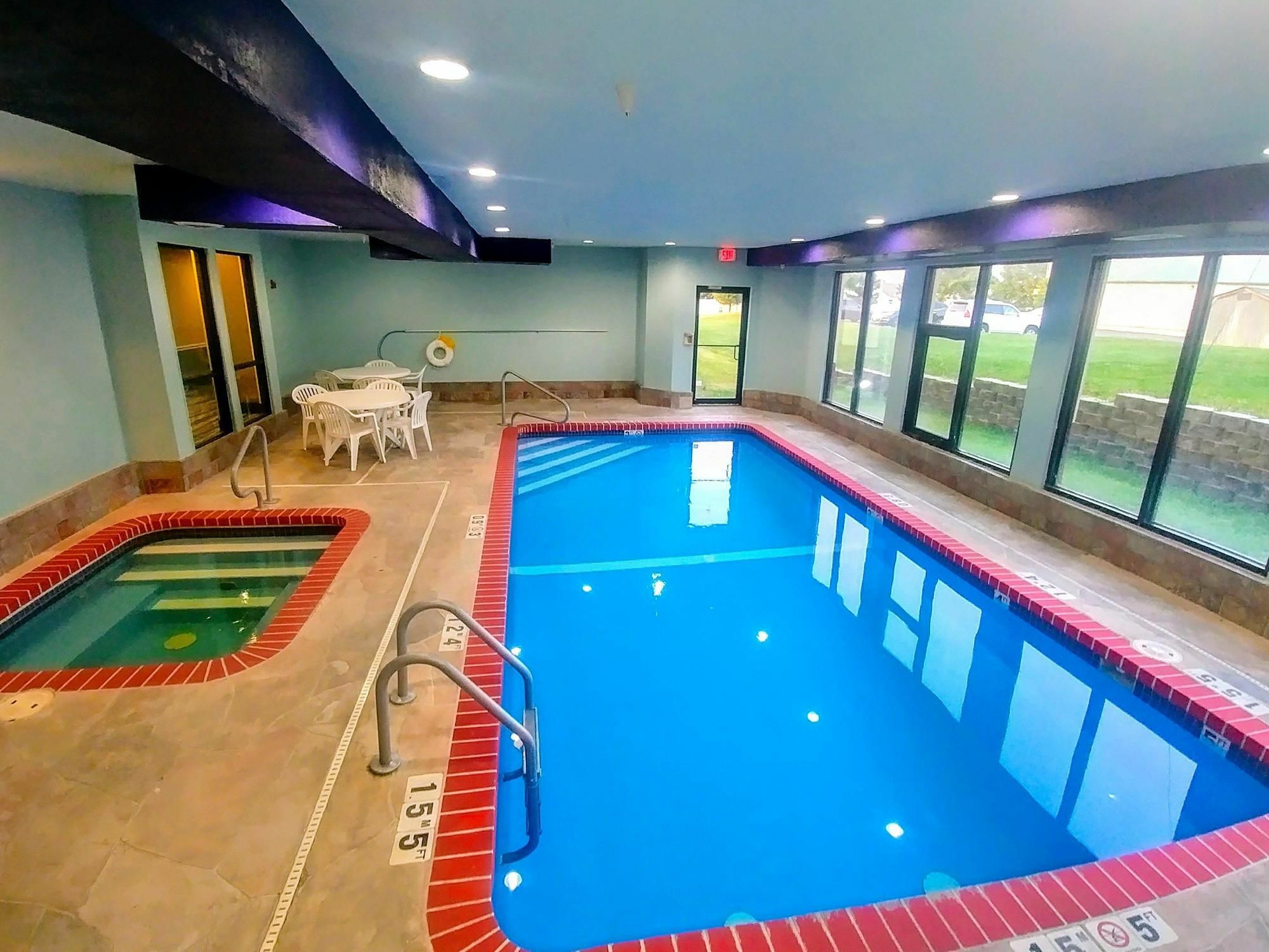 Americas Best Value Inn And Suites Lee'S Summit-Kansas City Eksteriør bilde