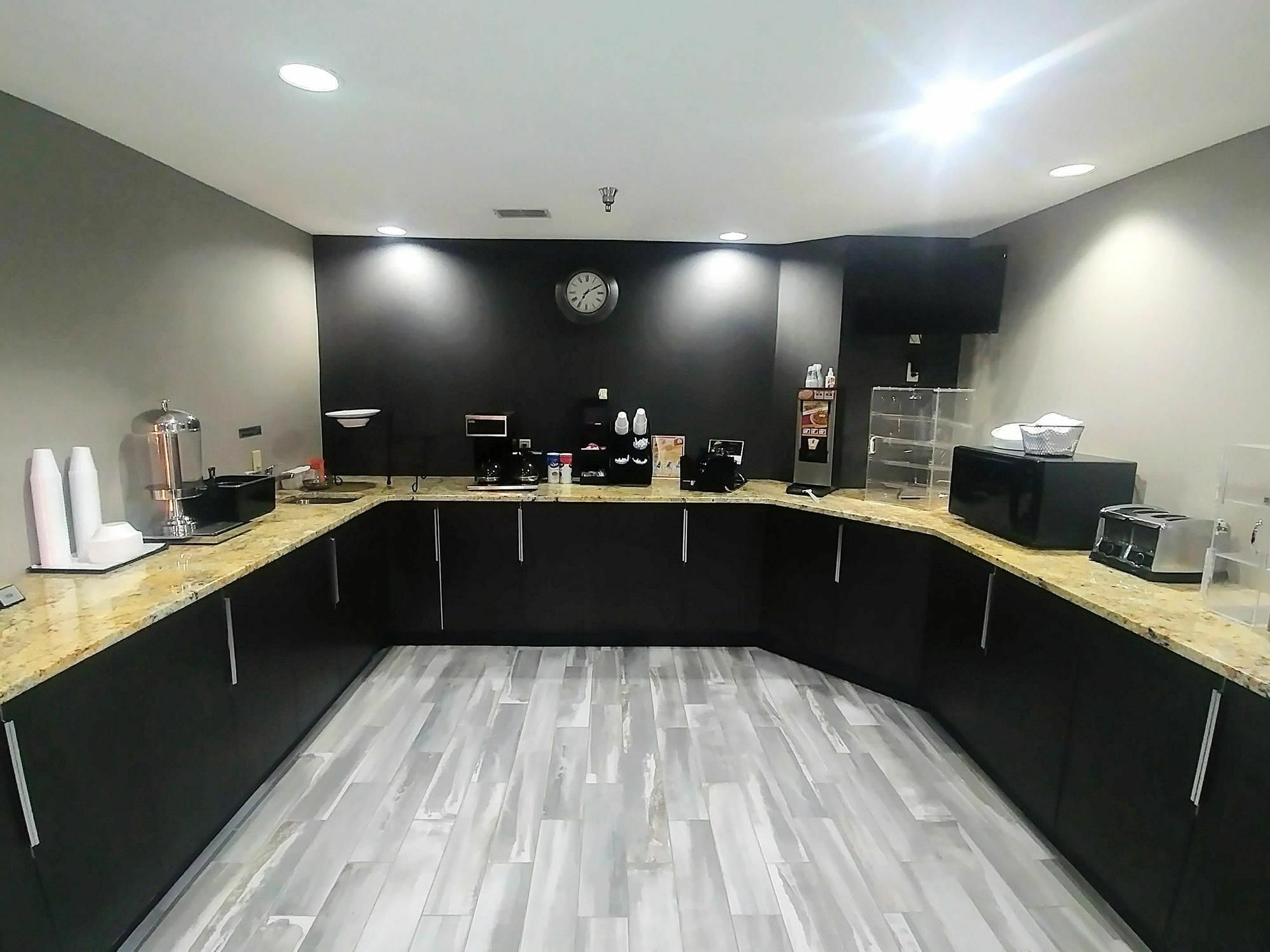 Americas Best Value Inn And Suites Lee'S Summit-Kansas City Eksteriør bilde